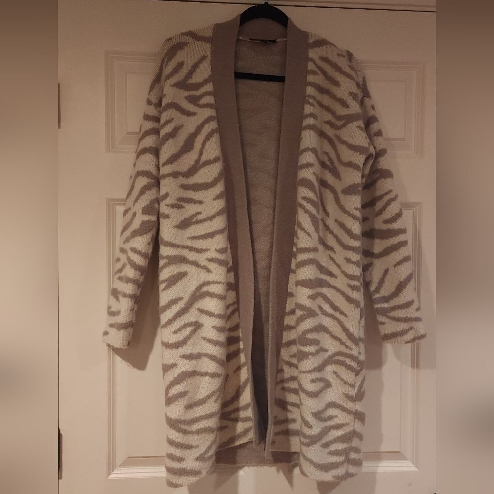 Ann Taylor Petite white and gray striped heavyweight soft long cardigan Sweater